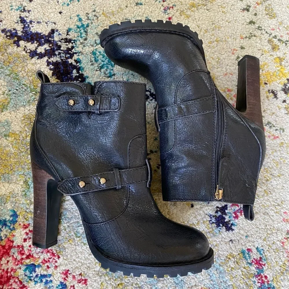 Tory Burch Landers Moto Leather Ankle Boots Bootie Black Gold Stud Size 10.5